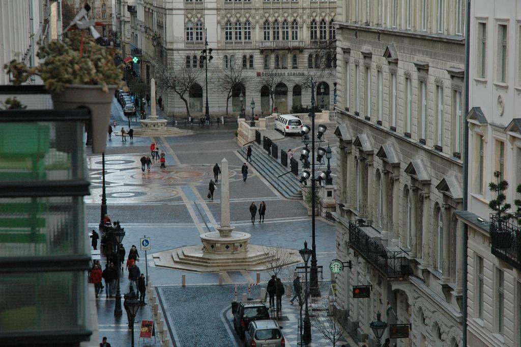 Be A Budapester3 Quarto foto