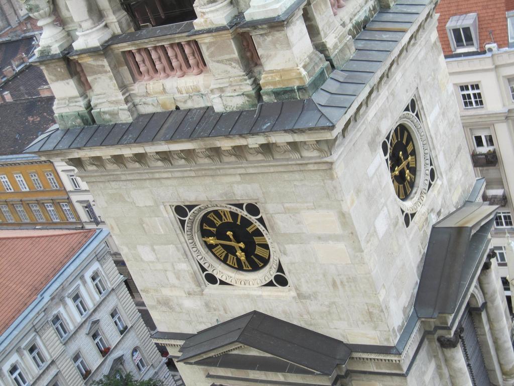 Be A Budapester3 Quarto foto